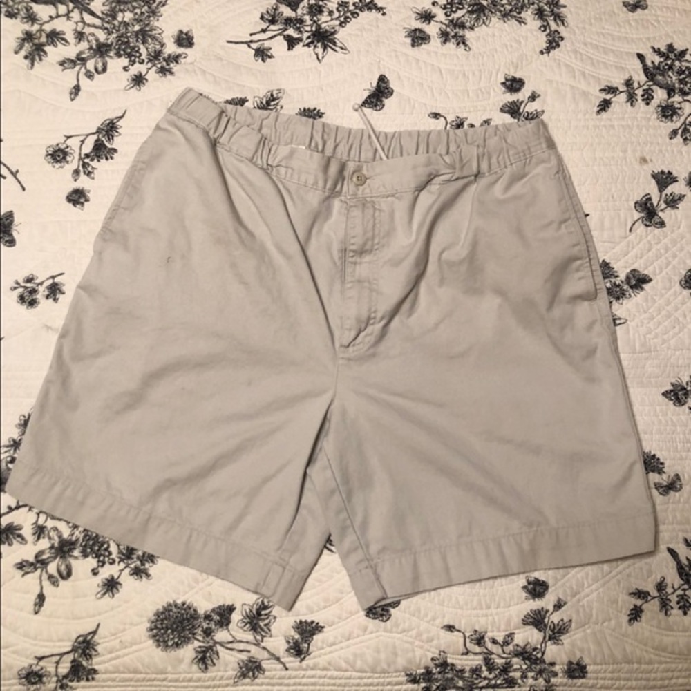Men's St. John's Bay shorts in good overall cond